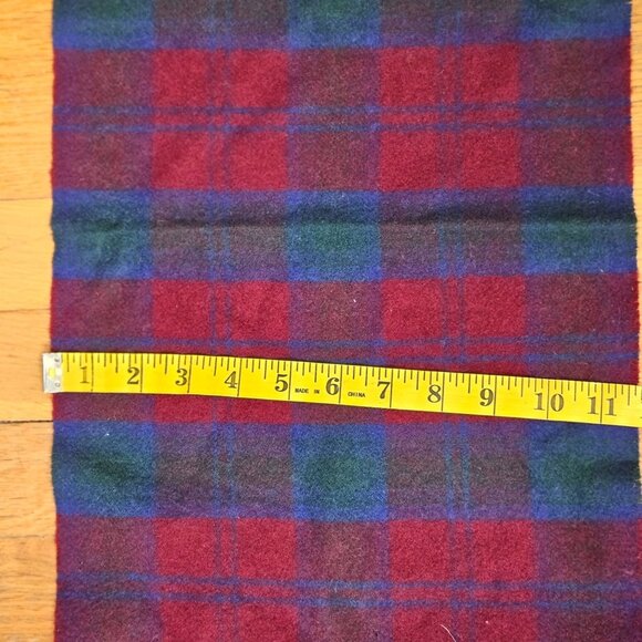 Cottagecore Johnstons of Elgin 100% lambswool plaid navy, maroon/red, green shaw - Picture 8 of 8